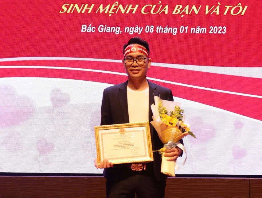 HỘI CHỮ THẬP ĐỎ VIỆT NAM