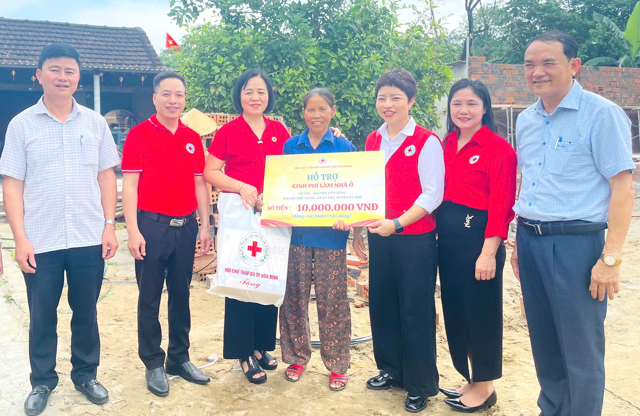 HỘI CHỮ THẬP ĐỎ VIỆT NAM