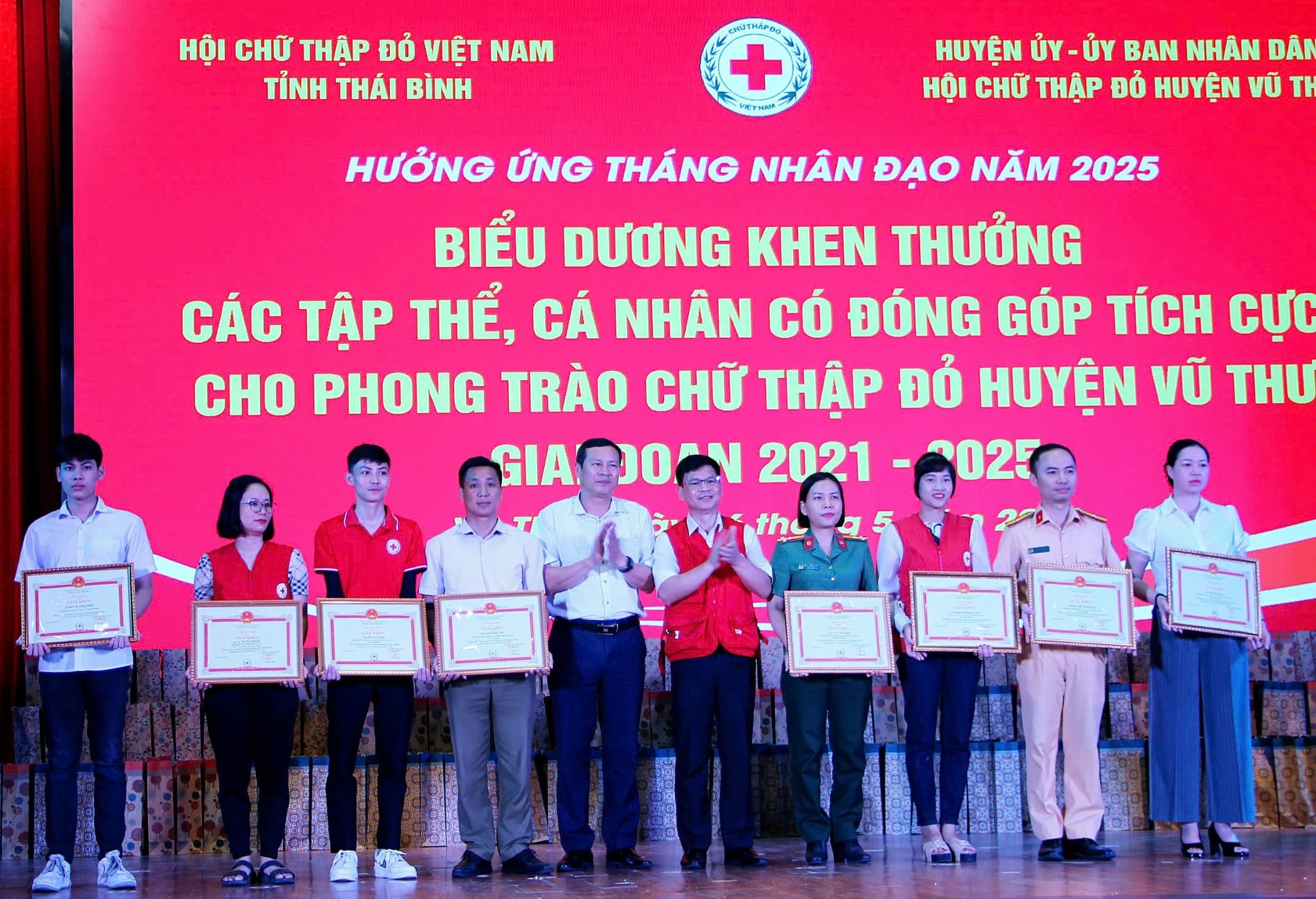 HỘI CHỮ THẬP ĐỎ VIỆT NAM
