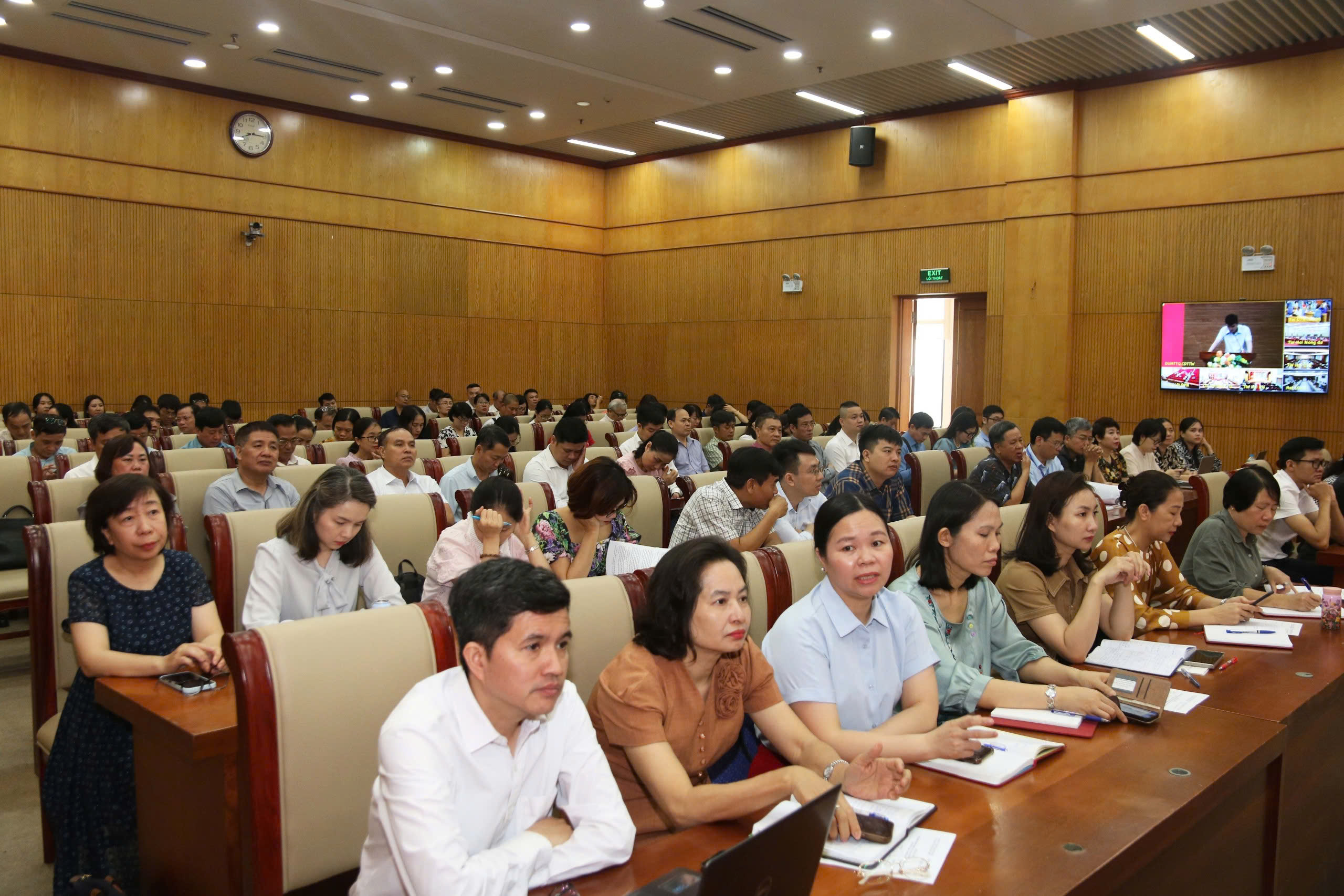 HỘI CHỮ THẬP ĐỎ VIỆT NAM