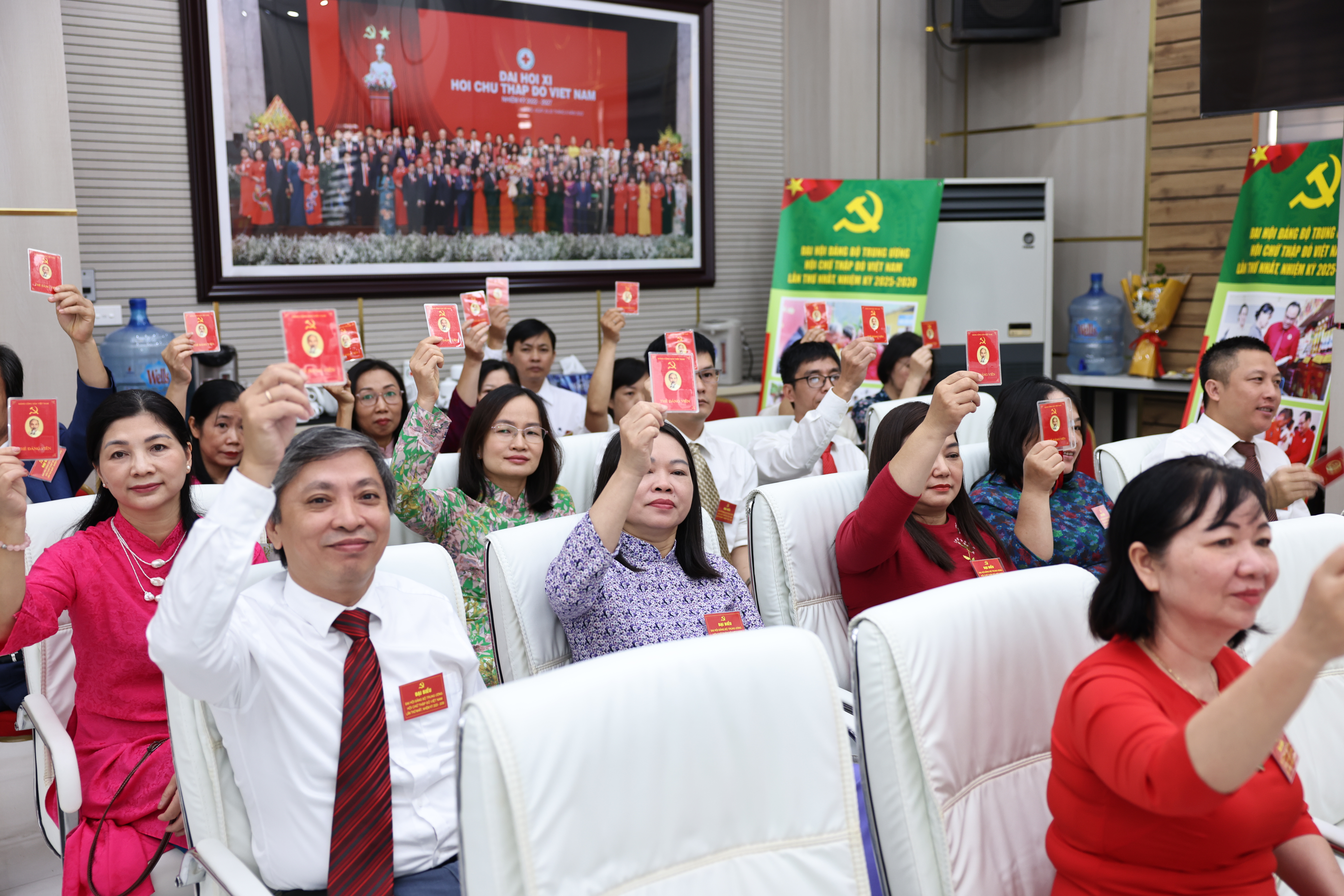 HỘI CHỮ THẬP ĐỎ VIỆT NAM