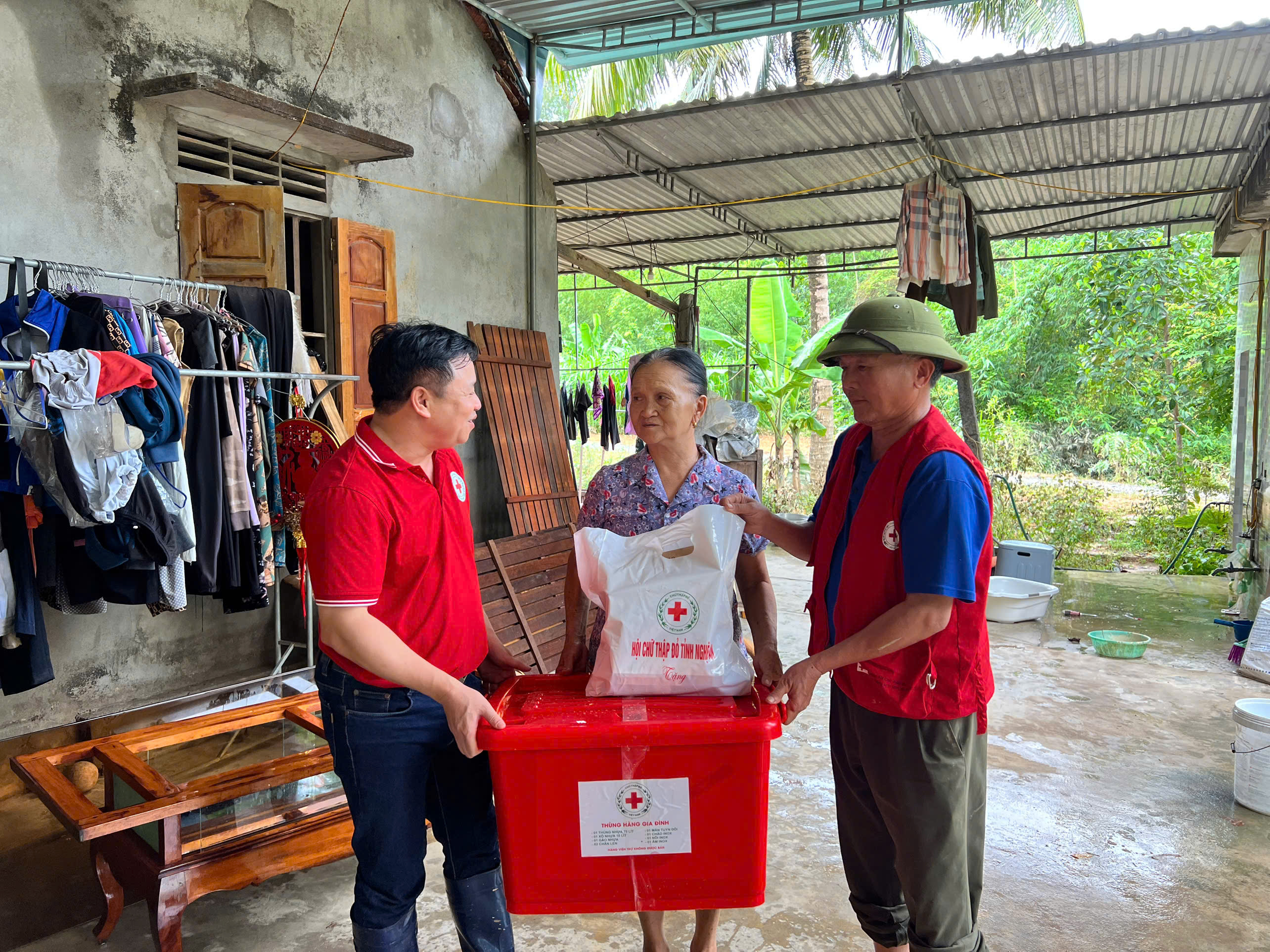 HỘI CHỮ THẬP ĐỎ VIỆT NAM