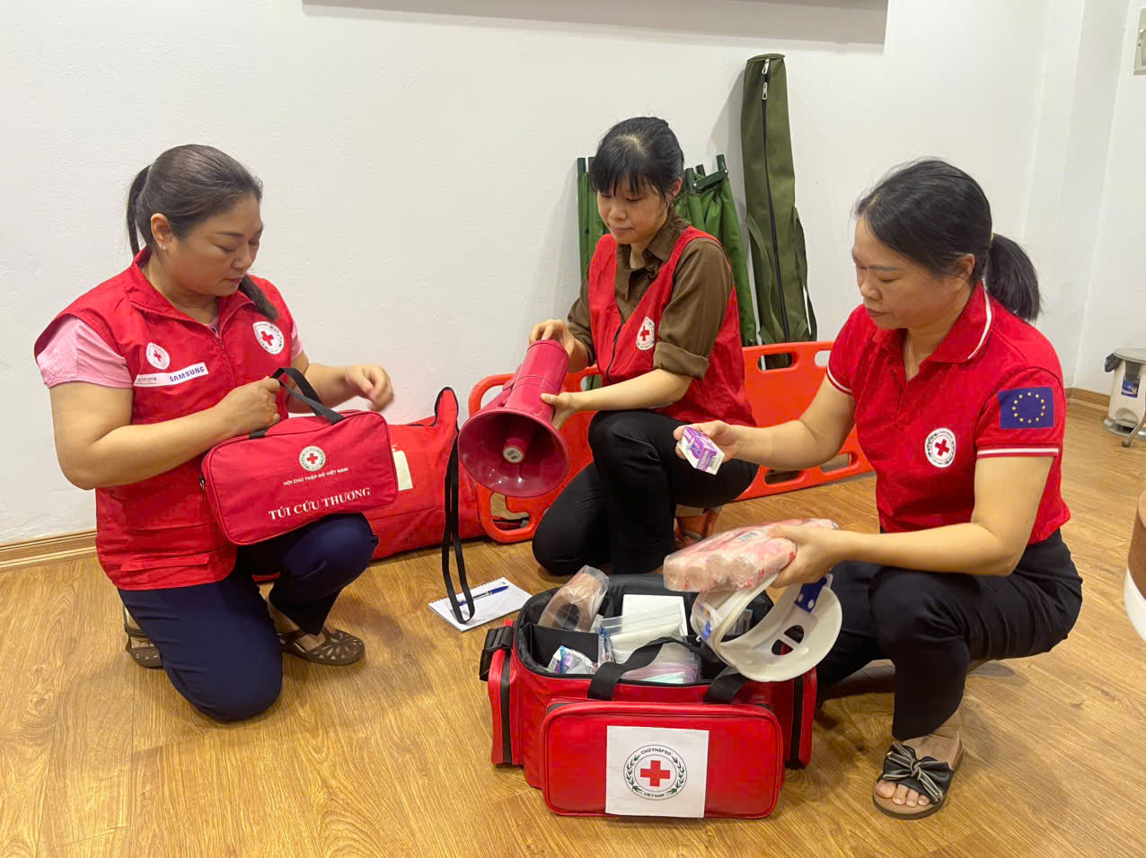 HỘI CHỮ THẬP ĐỎ VIỆT NAM