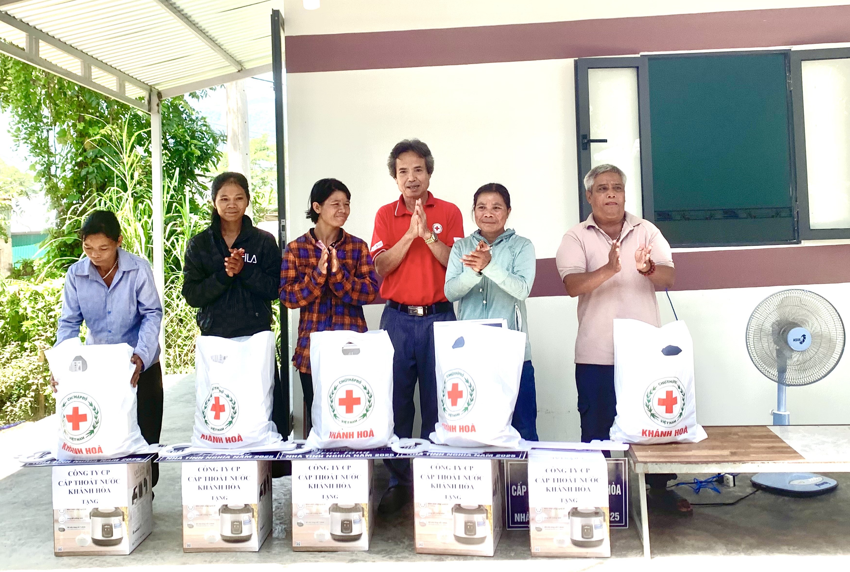 HỘI CHỮ THẬP ĐỎ VIỆT NAM