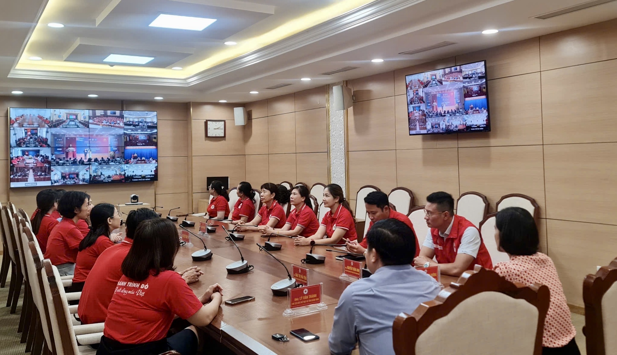 HỘI CHỮ THẬP ĐỎ VIỆT NAM