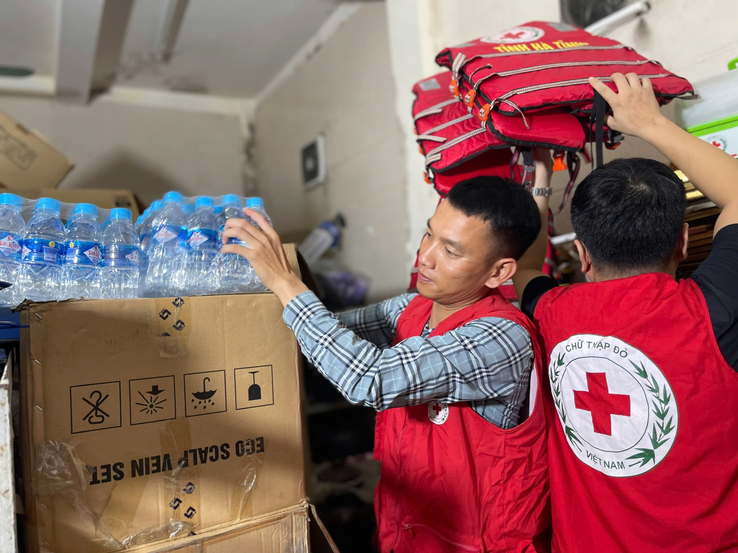 HỘI CHỮ THẬP ĐỎ VIỆT NAM