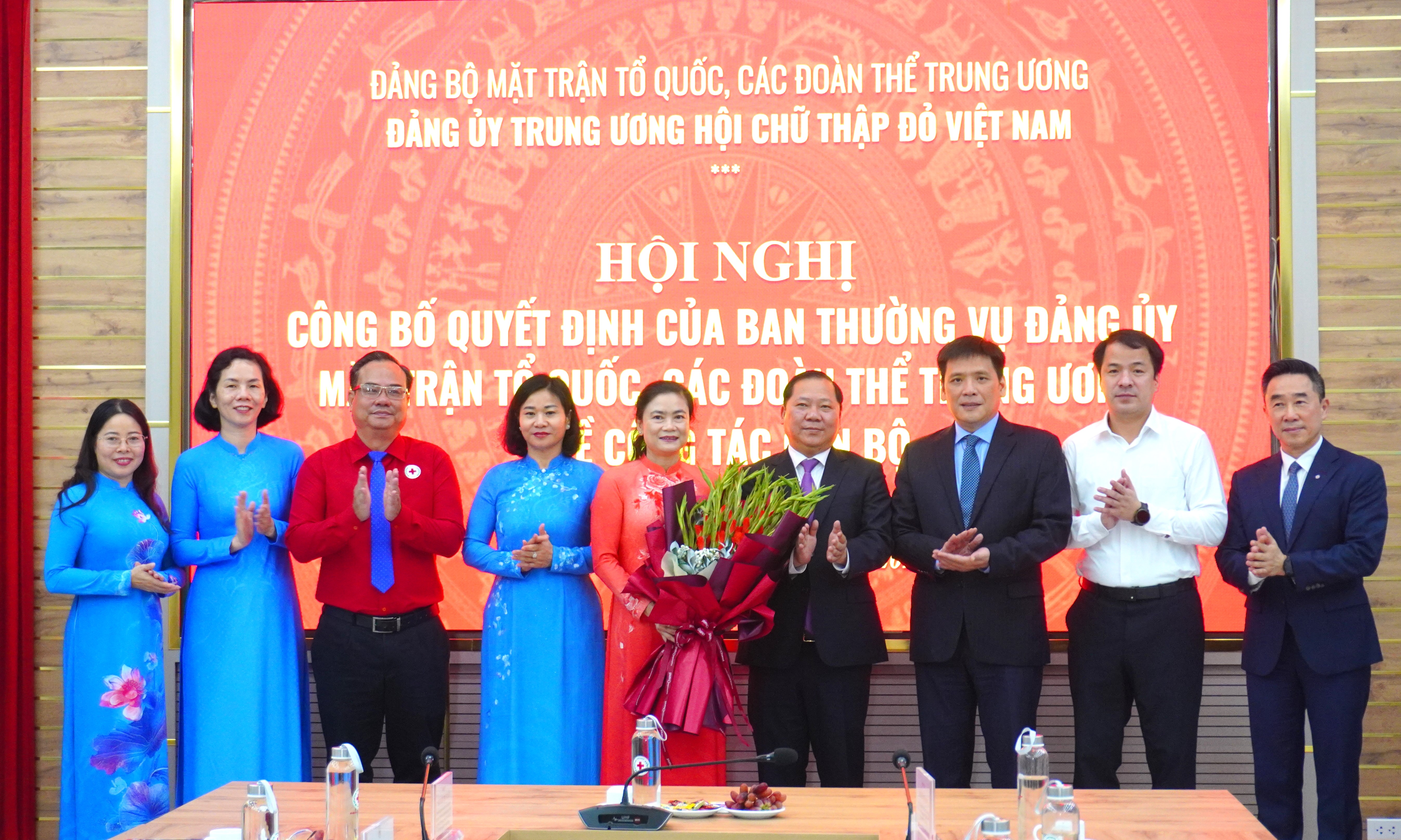HỘI CHỮ THẬP ĐỎ VIỆT NAM