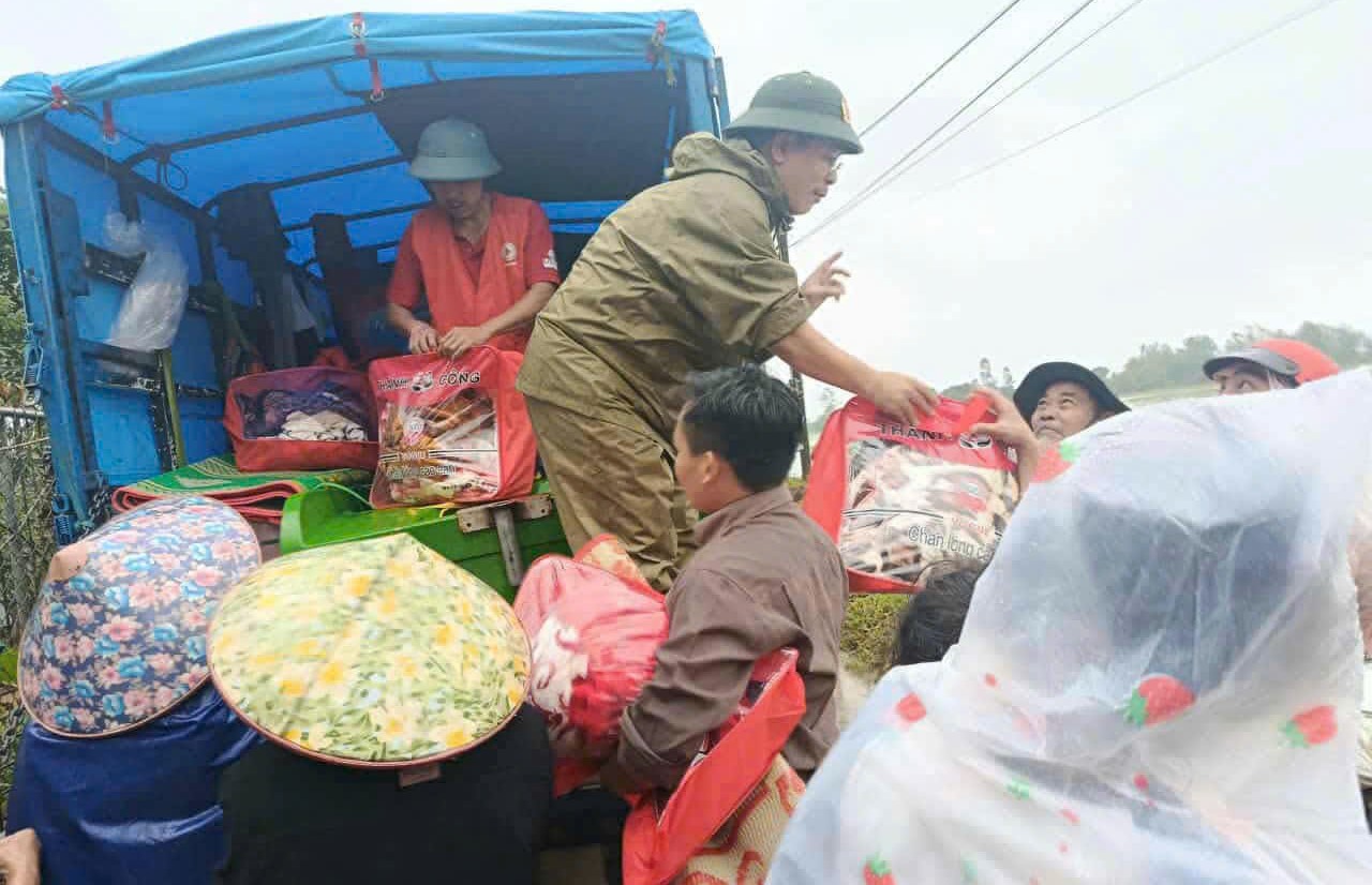 HỘI CHỮ THẬP ĐỎ VIỆT NAM
