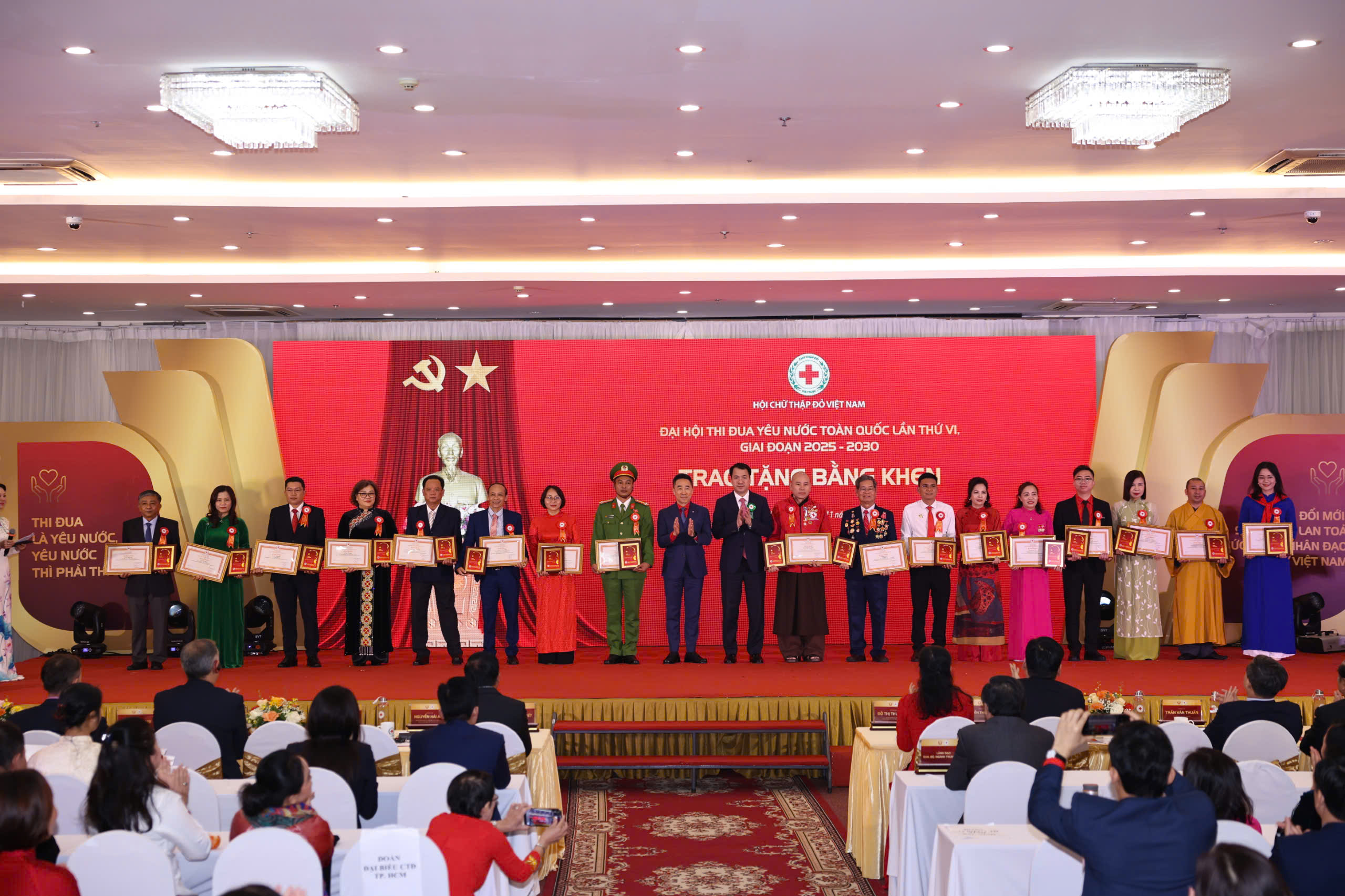 HỘI CHỮ THẬP ĐỎ VIỆT NAM