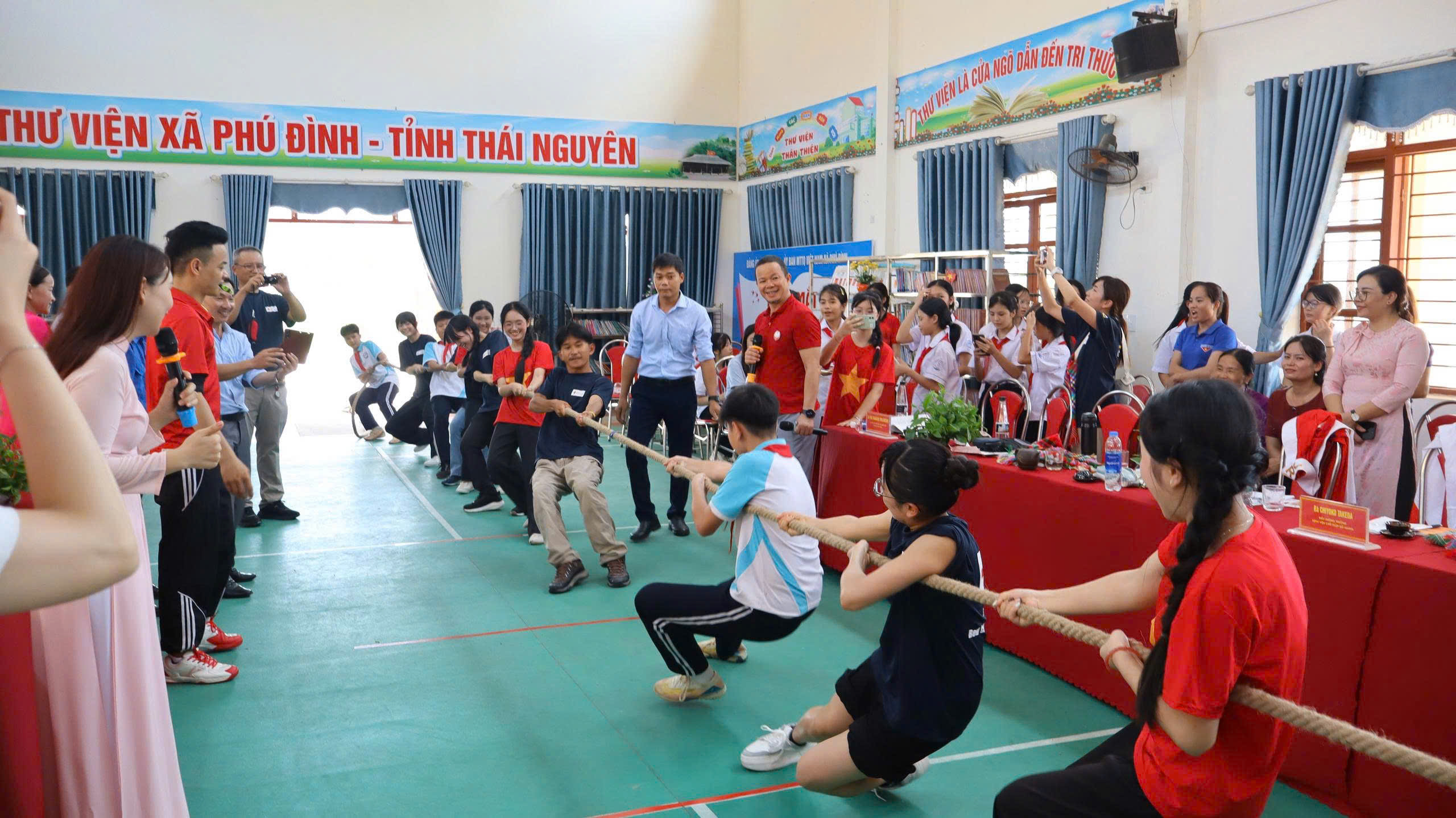 HỘI CHỮ THẬP ĐỎ VIỆT NAM